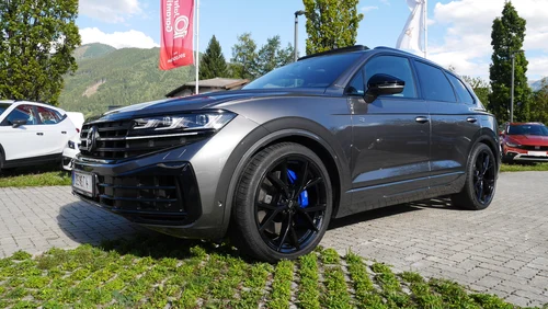 VW Touareg R eHybrid TSI 4M. Final Edition