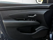 Hyundai Tucson 1,6 T-GDI Hybrid 2WD Prestige Line Aut. in dunkelblau - metallic
