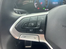 VW Golf Life mHeV TSI DSG in Uranograu