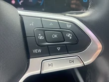 VW Golf Life mHeV TSI DSG in Uranograu
