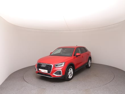 Audi Q2 35 TFSI admired