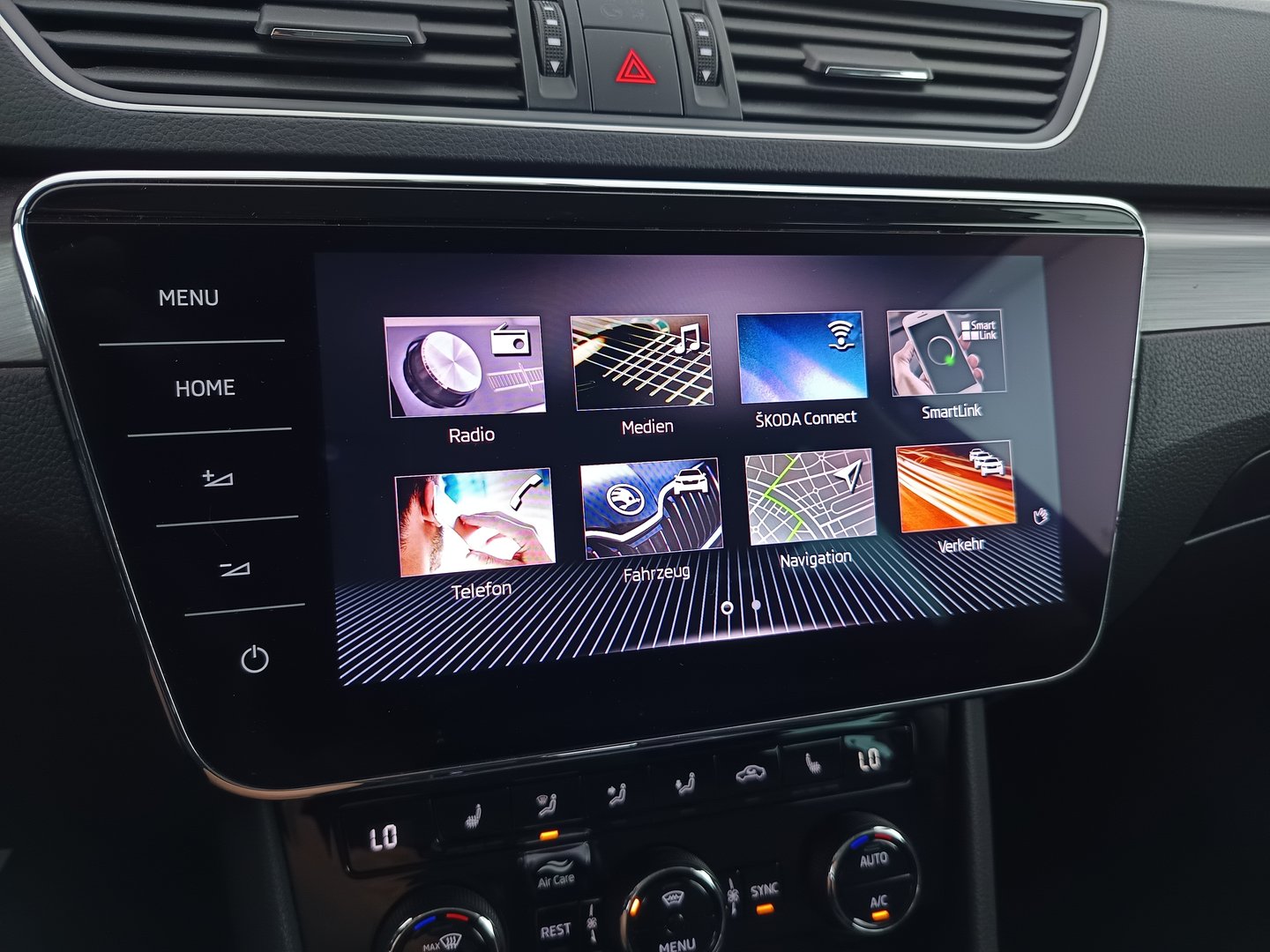 Škoda SUPERB Combi Style TDI DSG | Bild 21 von 40