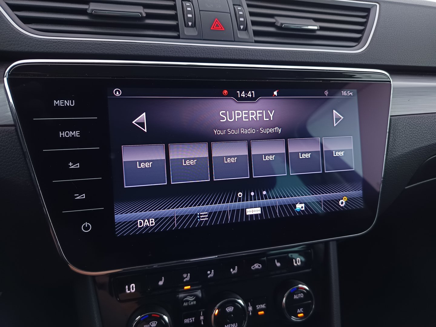 Škoda SUPERB Combi Style TDI DSG | Bild 20 von 40