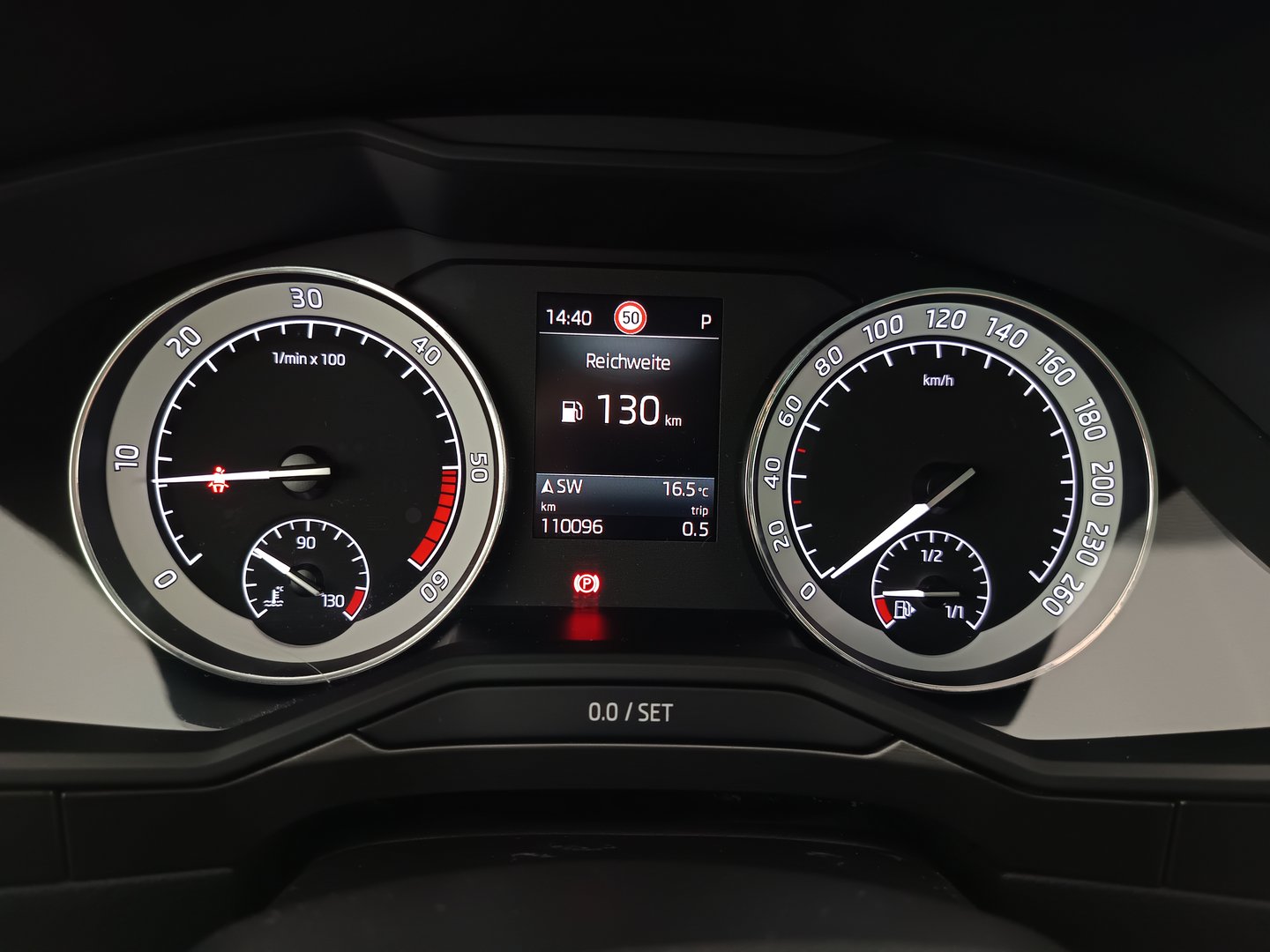 Škoda SUPERB Combi Style TDI DSG | Bild 16 von 40