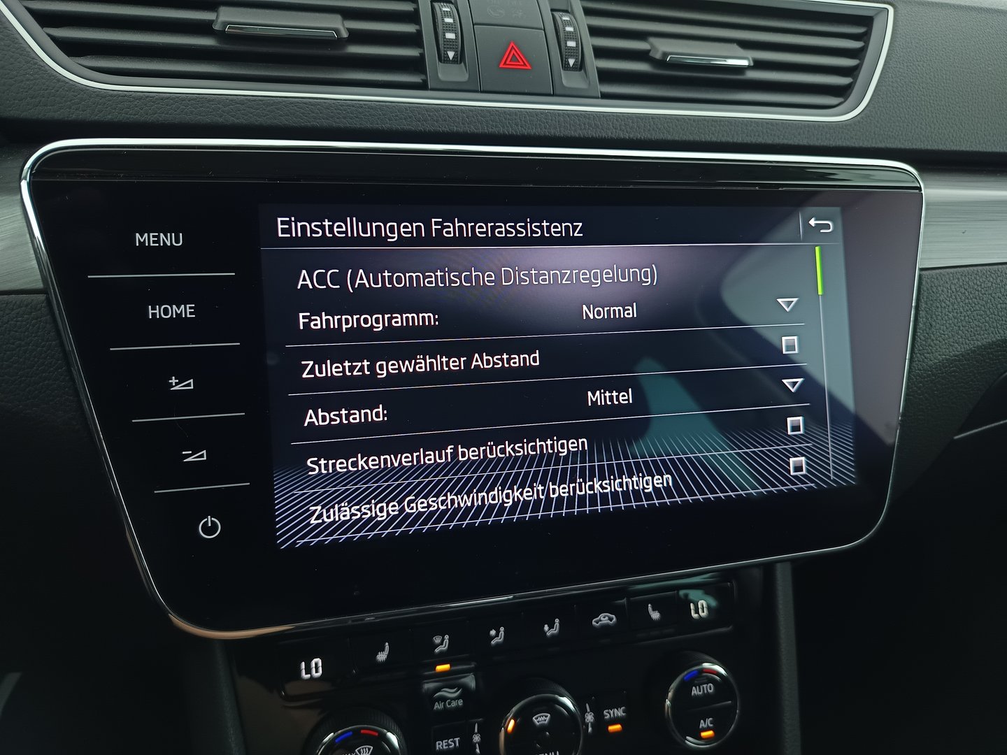 Škoda SUPERB Combi Style TDI DSG | Bild 27 von 40
