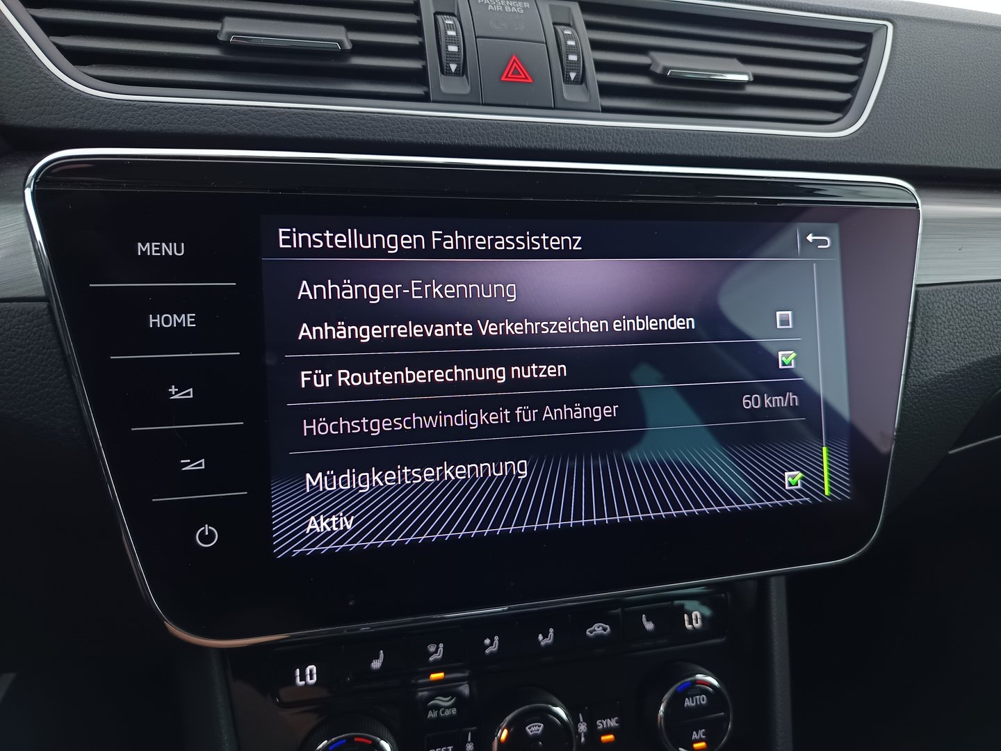Škoda SUPERB Combi Style TDI DSG | Bild 30 von 40