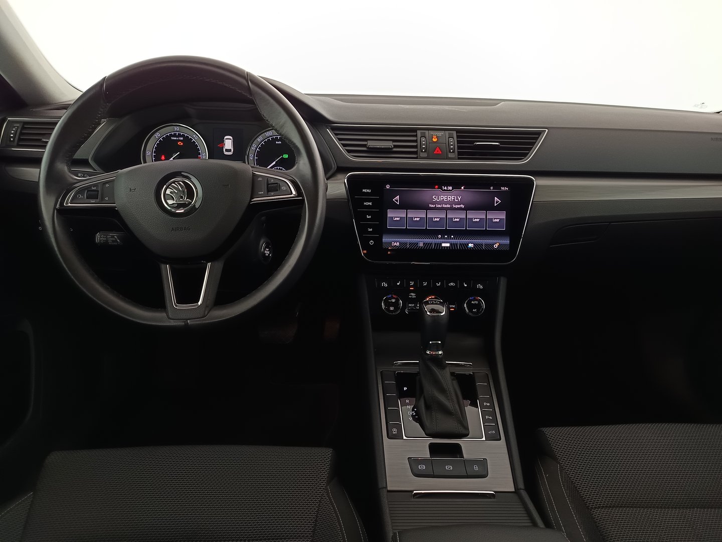 Škoda SUPERB Combi Style TDI DSG | Bild 15 von 40