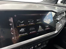 Audi Q4 e-tron 40 e-tron in Mythosschwarz metallic