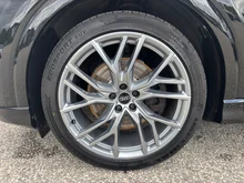 Audi Q4 e-tron 40 e-tron in Mythosschwarz metallic