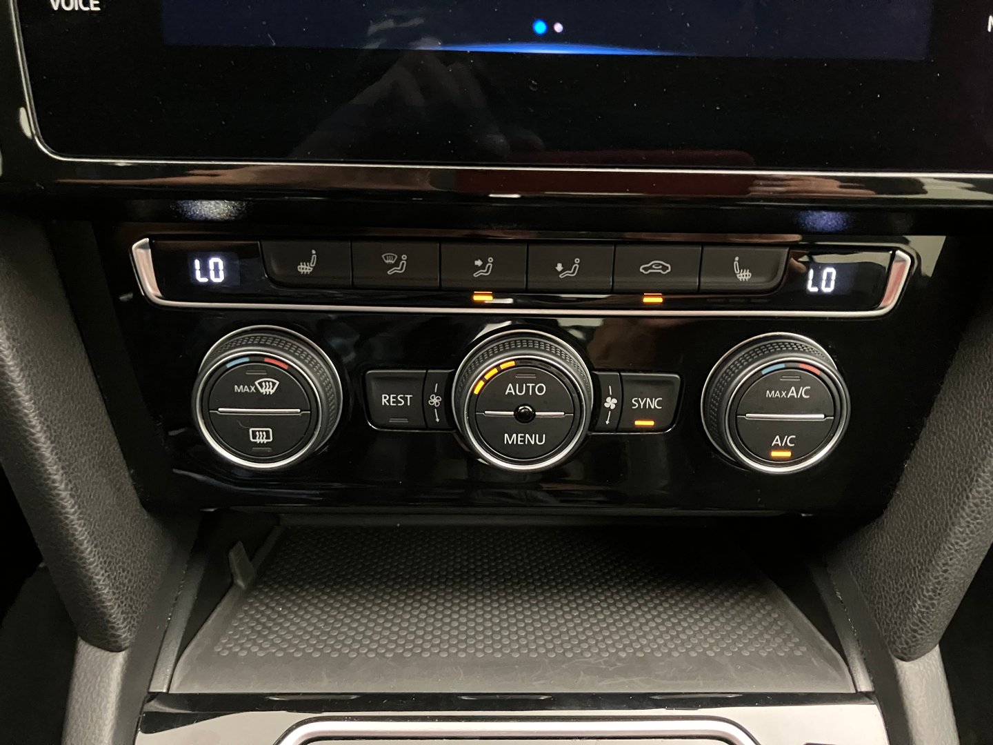 VW Passat Elegance TDI SCR 4MOTION DSG | Bild 23 von 30