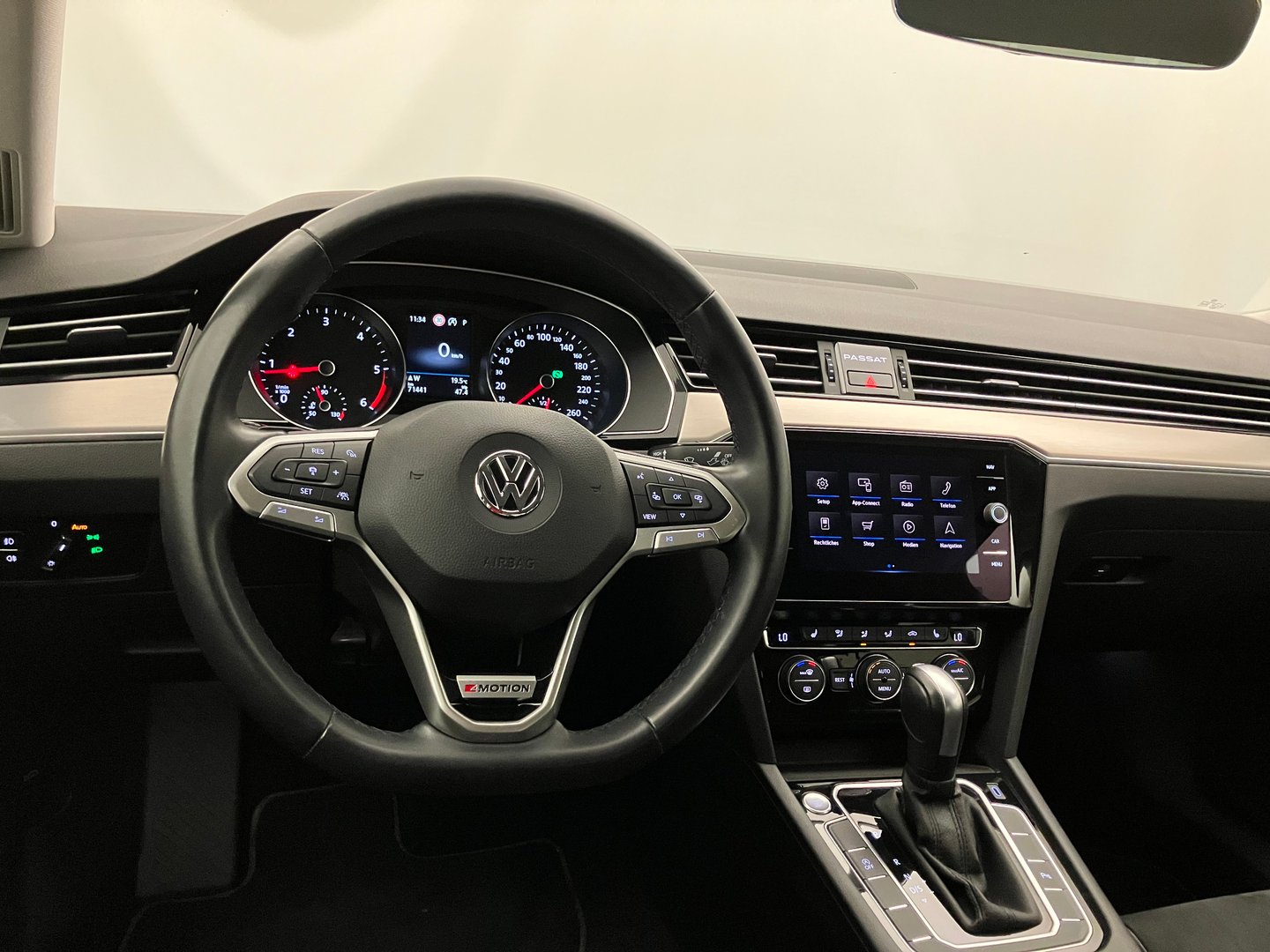 VW Passat Elegance TDI SCR 4MOTION DSG | Bild 14 von 30