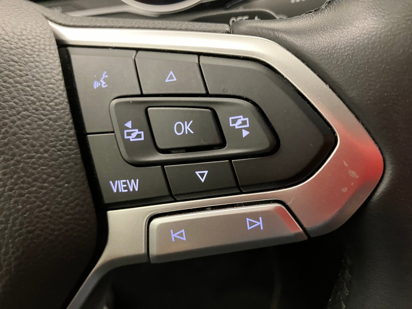VW Passat Elegance TDI SCR 4MOTION DSG | Bild 17 von 30