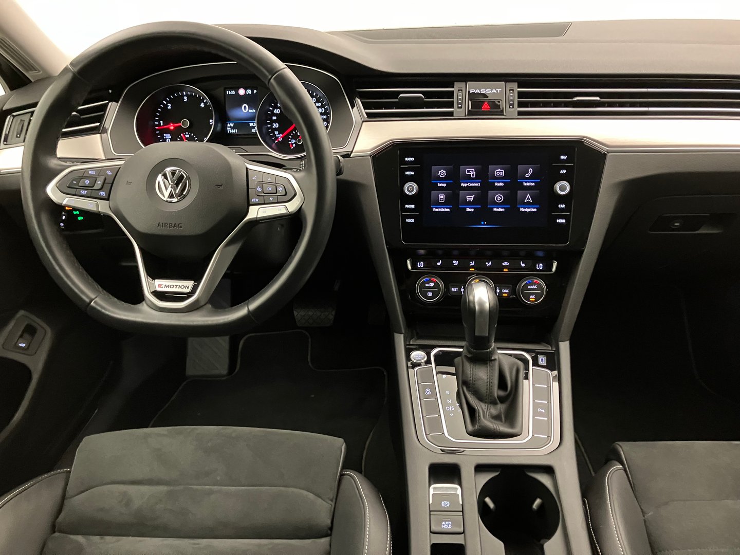 VW Passat Elegance TDI SCR 4MOTION DSG | Bild 13 von 30