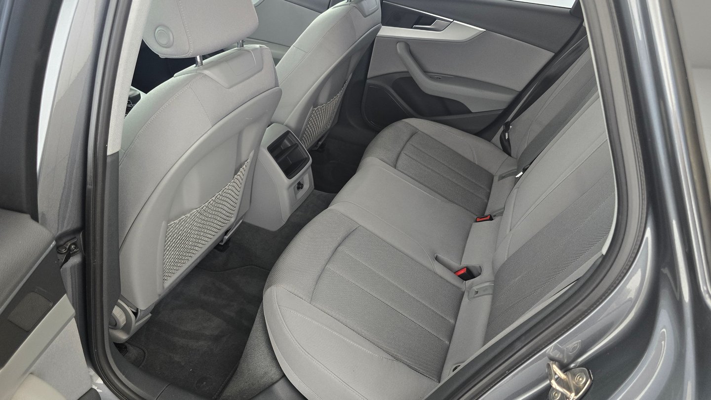 Audi A4 Avant 2.0 TDI | Bild 21 von 24