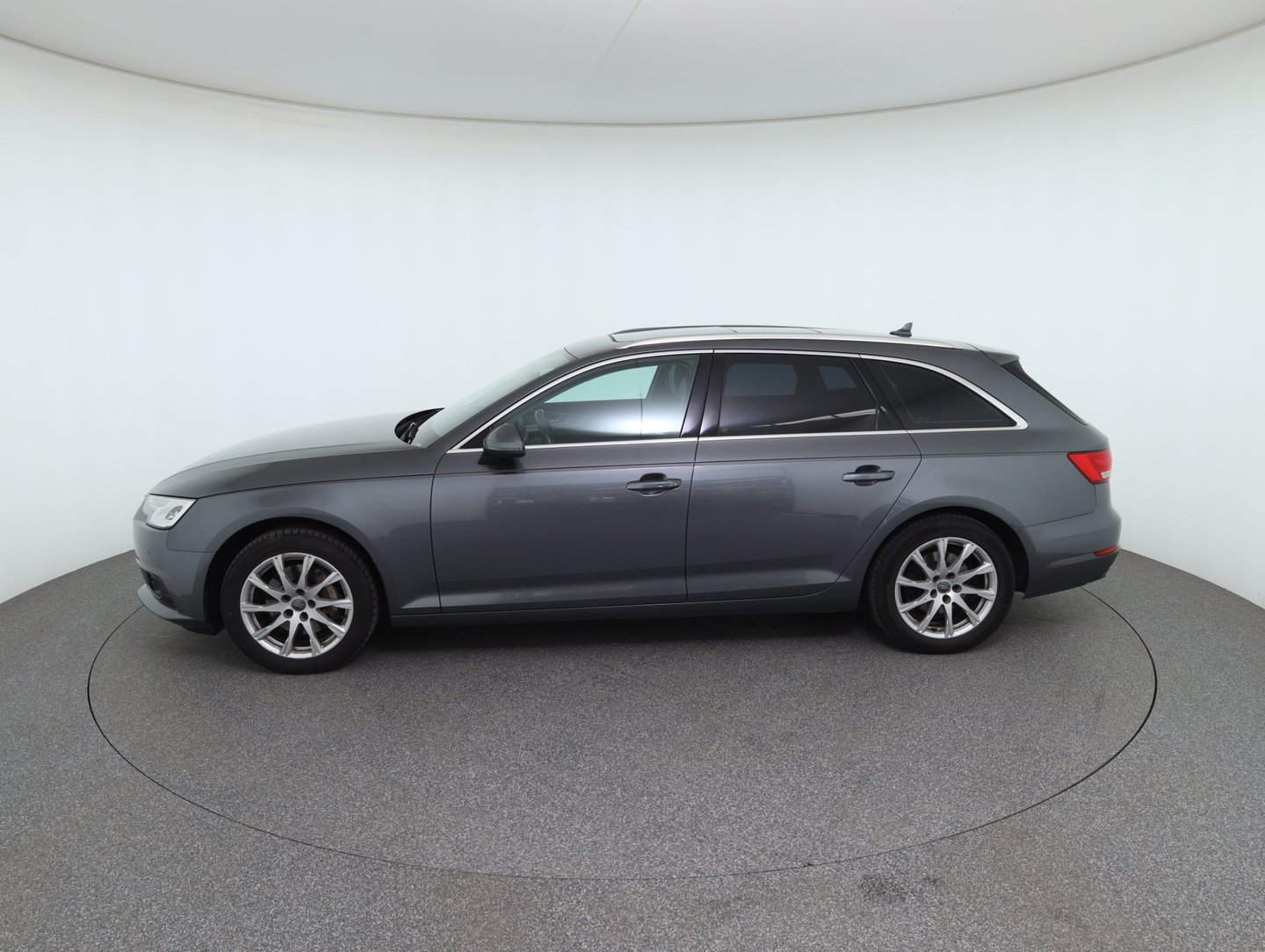 Audi A4 Avant 2.0 TDI | Bild 8 von 24
