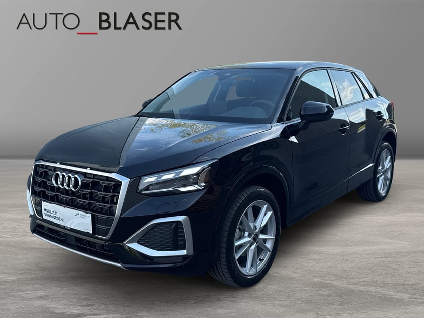 Audi Q2 35 TFSI admired