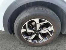KIA Sportage 1,6 CRDI SCR MHD Silber DCT Aut. in weiss - normal
