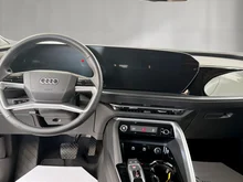Audi Q5 SUV TFSI 150 kW in MYTHOSSCHWARZ METALLIC