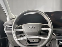 Audi Q5 SUV TFSI 150 kW in MYTHOSSCHWARZ METALLIC