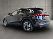 Audi Q5 SUV TFSI 150 kW in MYTHOSSCHWARZ METALLIC
