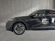 Audi Q5 SUV TFSI 150 kW in MYTHOSSCHWARZ METALLIC