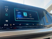 VW Multivan Edition eHybrid 180 kW 4MOTION in Candyweiß/Dach Deepblack