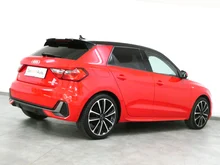 Thumbnail-Foto von Fahrzeug