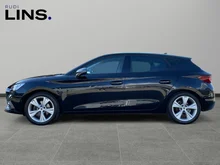 SEAT Leon FR 1.5 eTSI ACT DSG in Nacht-Schwarz Metallic