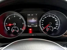 VW Golf Sportsvan Comfortline TDI SCR DSG in weiss - normal
