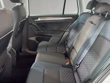 VW Golf Sportsvan Comfortline TDI SCR DSG in weiss - normal