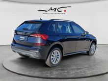 Škoda Kamiq Selection TSI in Black-Magic Perleffekt