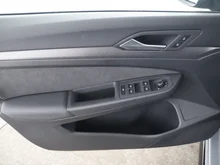 VW Golf Variant R-Line mHeV DSG in hellgrau - metallic