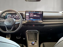 VW T-Roc R-Line eTSI DSG in Grenadillschwarz Metallic