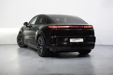 Porsche Cayenne S Coupé in chromitschwarzmetallic