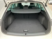 SEAT Leon SP Kombi Style Edition 1.5 eTSI DSG in Candy-Weiß