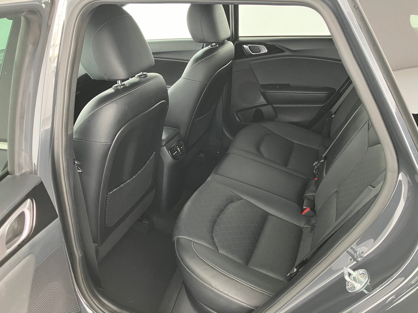 Kia ceed SW 1,6 CRDi SCR ISG GT-Line DCT Aut. | Bild 14 von 18