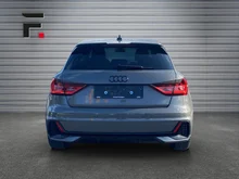 Thumbnail-Foto von Fahrzeug