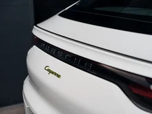 Porsche Cayenne E-Hybrid Coupé in weiß ab 08/2019