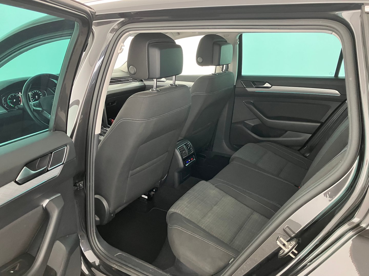 VW Passat Variant Business TDI DSG | Bild 9 von 13