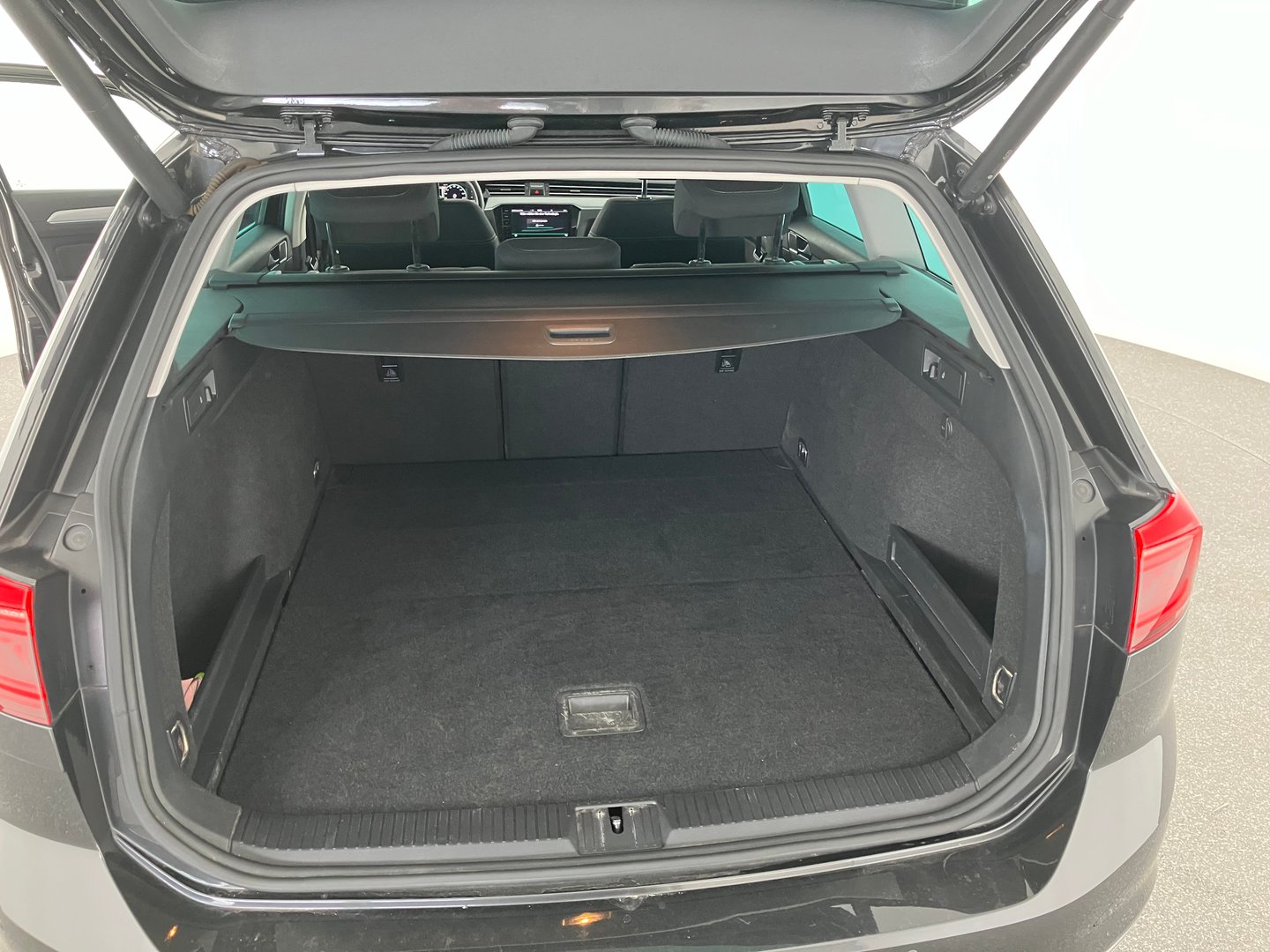 VW Passat Variant Business TDI DSG | Bild 10 von 13