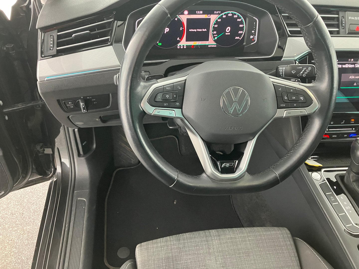 VW Passat Variant Business TDI DSG | Bild 5 von 13