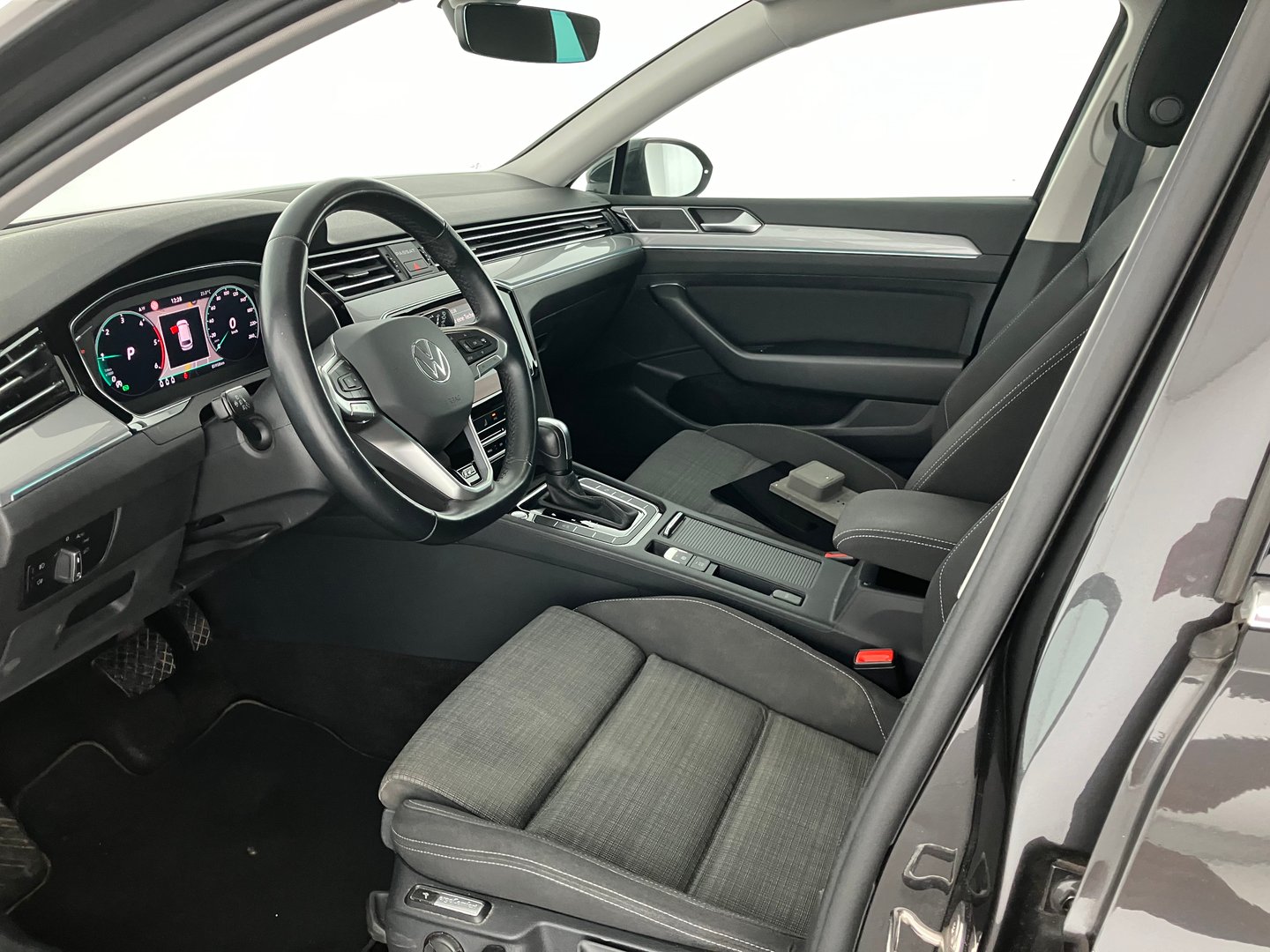 VW Passat Variant Business TDI DSG | Bild 3 von 13