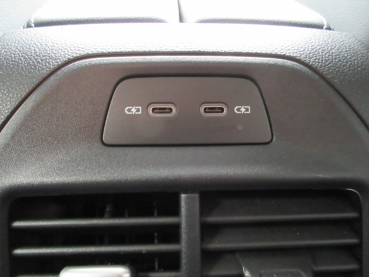 Bild eines Passat Variant Business eHybrid 150kW