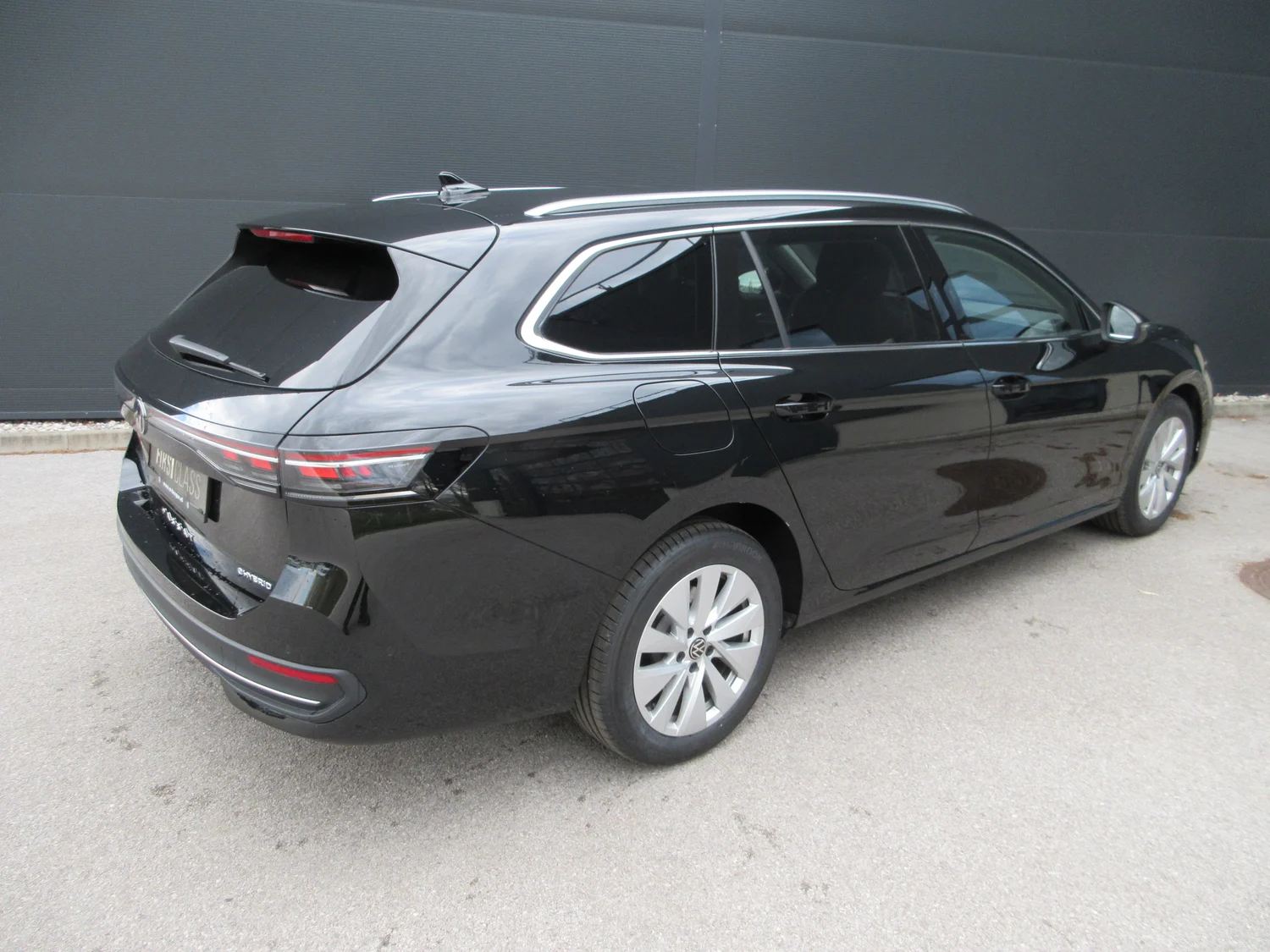 Bild eines Passat Variant Business eHybrid 150kW