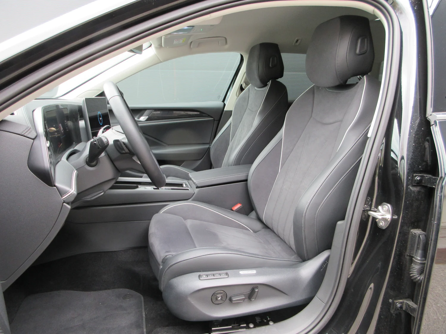 Bild eines Passat Variant Business eHybrid 150kW