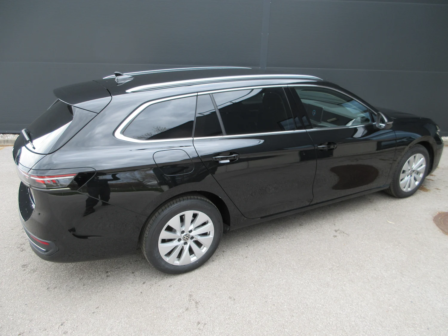 Bild eines Passat Variant Business eHybrid 150kW