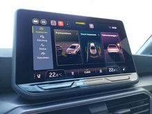 SEAT Leon FR Edition 1.5 TSI 115 PS in Nacht-Schwarz Metallic