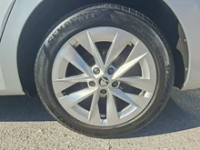 Škoda Octavia Combi Premium TDI DSG in Brillant-Silber Metallic