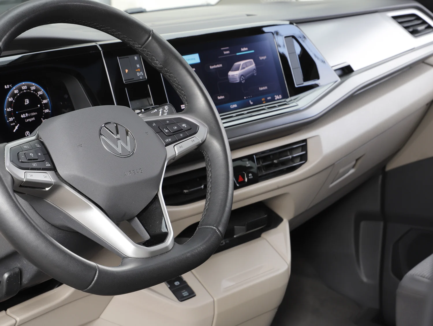 Bild eines VW Multivan Business ÜH TDI