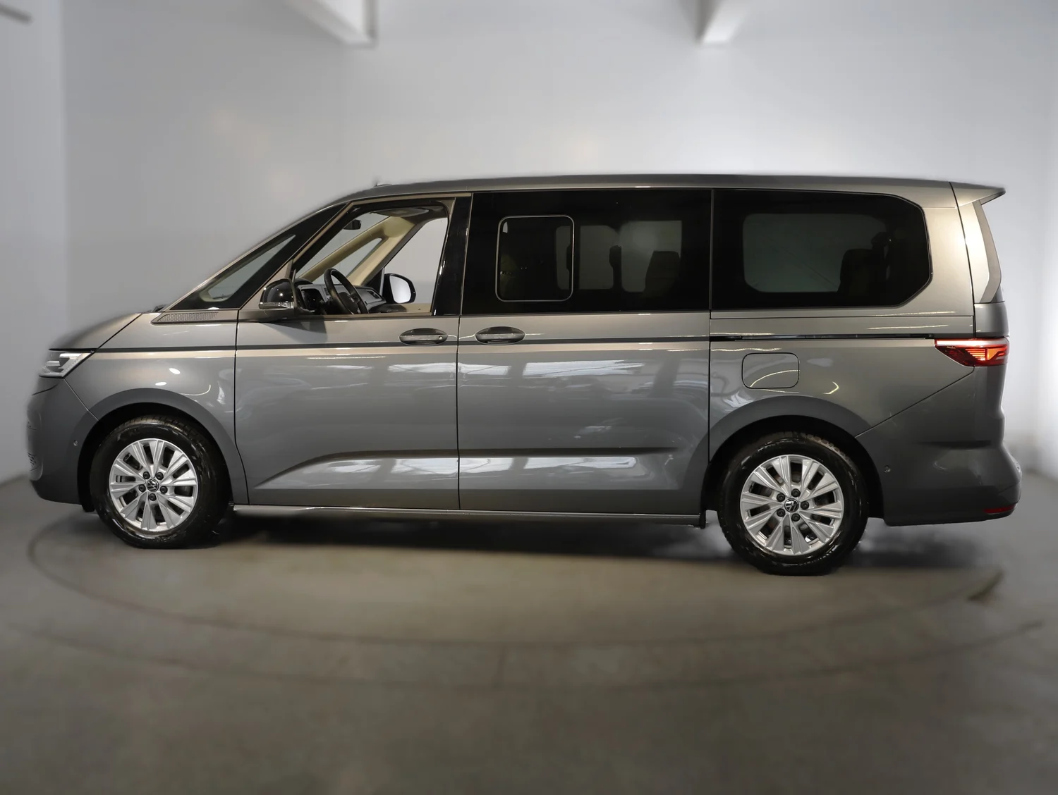 Bild eines VW Multivan Business ÜH TDI